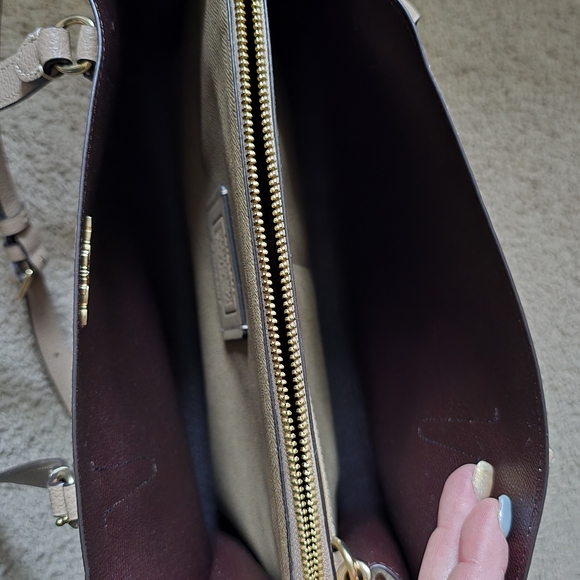 Coach Tatum Carryall Leather Women's Bag Taupe New - Picture 6 of 12